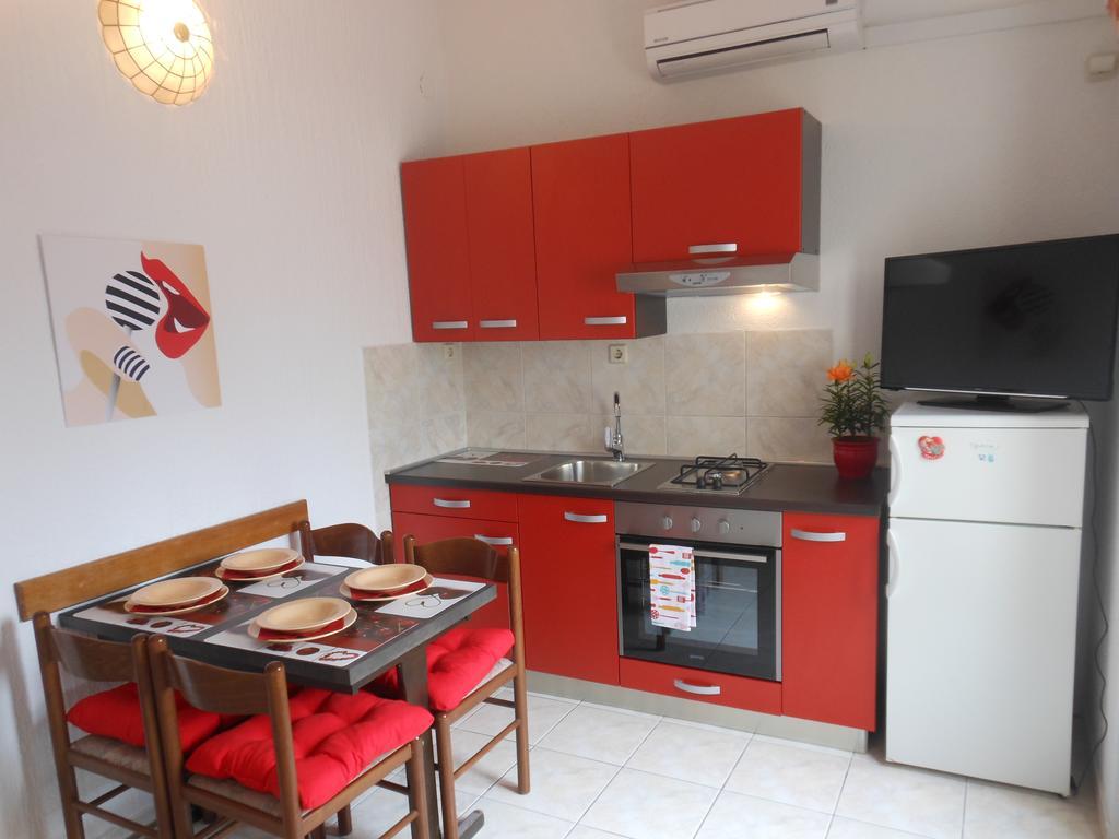 Donami Apartments Pag Town Exterior foto