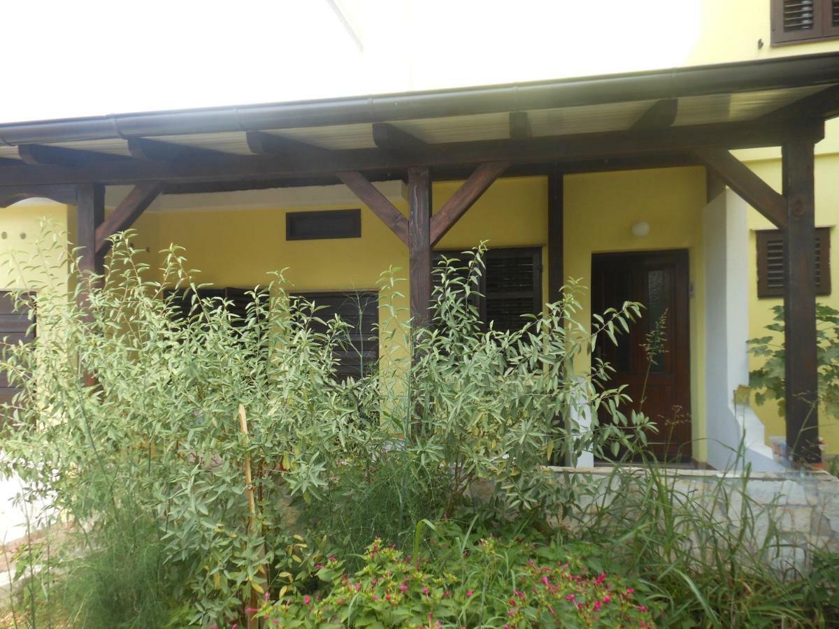 Donami Apartments Pag Town Exterior foto